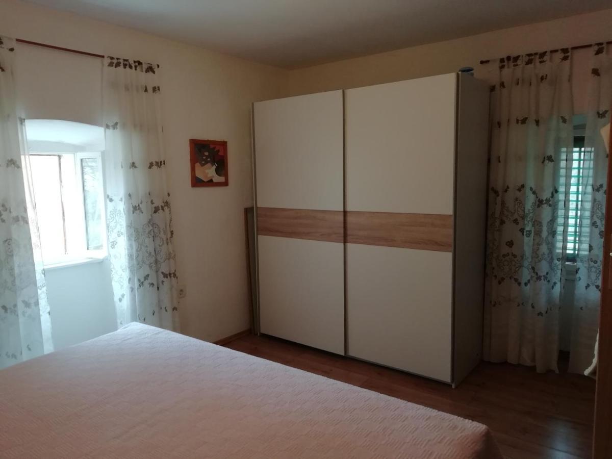 Holiday Homes Mirjana Мощеничка-Драга Экстерьер фото