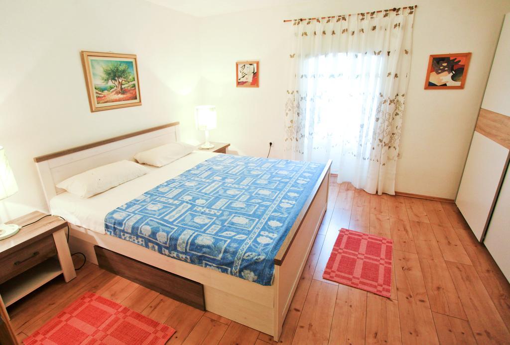 Holiday Homes Mirjana Мощеничка-Драга Экстерьер фото