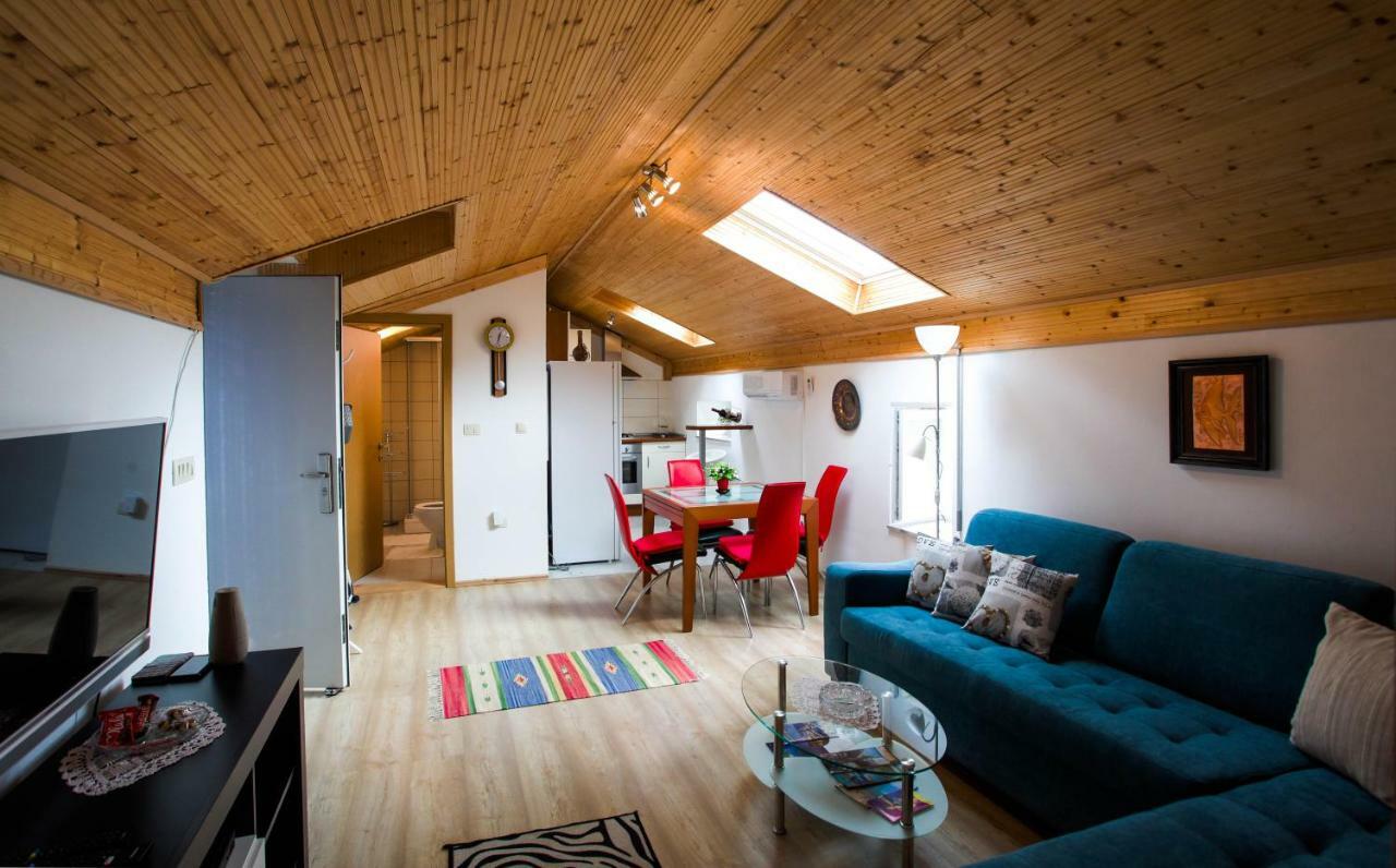 Holiday Homes Mirjana Мощеничка-Драга Экстерьер фото