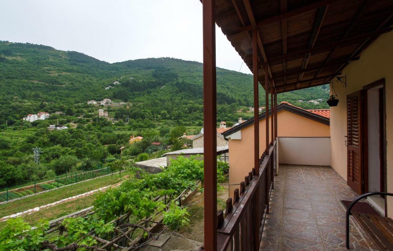 Holiday Homes Mirjana Мощеничка-Драга Экстерьер фото